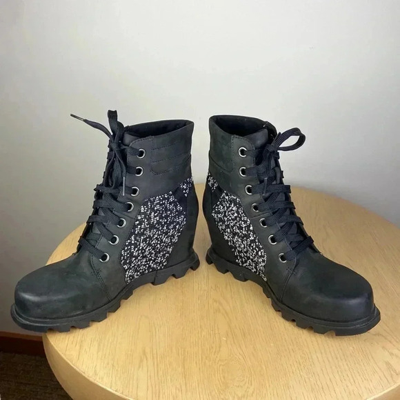 Sorel Women's 9 Joan of Arctic Lexie Wedge Snow Boots Black Tweed Winter Casual - Picture 3 of 8